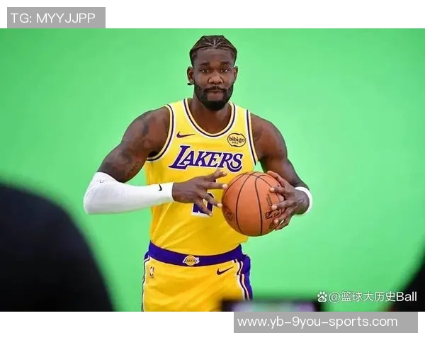 詹姆斯称赞艾顿表现出色强调他在球队中的重要性与冲击力